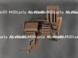 Machine à garnir les bandes pour MG08 Gurtfuller. MG08 Belt-Filling Machine “Gurtfüller”