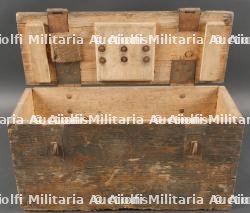 Paire de tambours de MG08-15 dans leur caisse. Pair of MG08/15 Drum Magazines with Carrying Crate — miniature 8