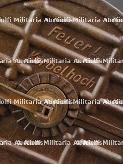 Paire de tambours de MG08-15 dans leur caisse. Pair of MG08/15 Drum Magazines with Carrying Crate — miniature 13