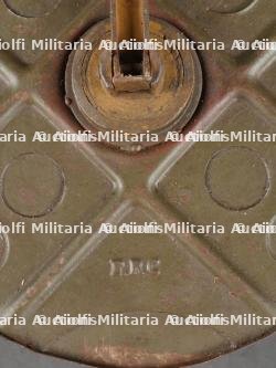 Paire de tambours de MG08-15 dans leur caisse. Pair of MG08/15 Drum Magazines with Carrying Crate — miniature 20