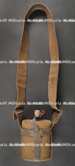 Bidon émaillé avec bretelle et harnais australien pattern 1915. Enameled Water Bottle with Australian Web Harness Pattern 1915
