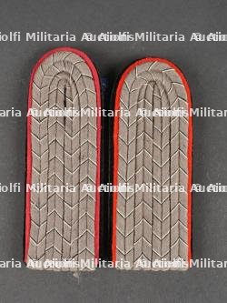 Paire de pattes d'épaule M1915 d'un Leutnant de Pionnier prussien. Pair of M1915 Shoulder Boards, Leutnant, Prussian Pioneers
