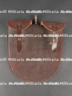 Porte pelle de Pionier en cuir. German Pioneer Entrenching Tool Carrier, Leather