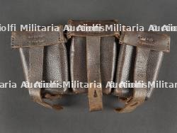 Cartouchière de cavalerie allemande modèle 1911 de la Garde. German Cavalry Ammunition Pouch Model 1911, Guard Regiment