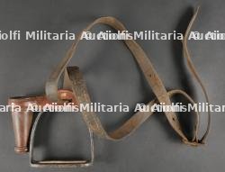 Sabot de lance de cavalerie anglais avec étrier. British Cavalry Lance Shoe with Stirrup