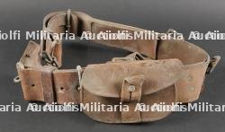 Ceinturon anglais pattern 1914 avec cartouchière tankiste ou mitrailleur. British Belt Pattern 1914 with Tank Crew or Machine Gunner Ammunition Pouch