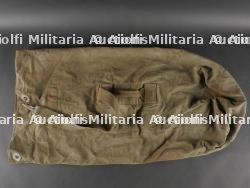 Sac de paquetage duffle bag nominatif. Named duffle bag from the 121st Cavalry Reco, KIA, Purple Heart. — miniature 5