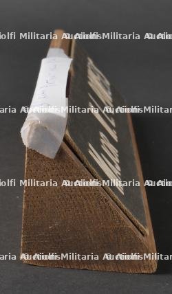 Plaque de bureau. Desk nameplate of Major W.L. Powers — miniature 2