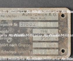 Plaquettes de véhicules US et allemand. Plates from US and German vehicles. — photo 10