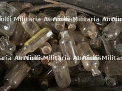 Fioles médicales US. American medical vials from the 101st Airborne field hospital. — photo 4