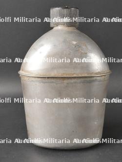 Gourdes de parachutiste US. US paratrooper canteens — miniature 13