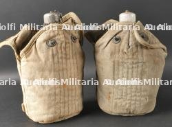 Gourdes de parachutiste US. US paratrooper canteens