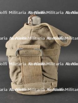 Gourdes de parachutiste US. US paratrooper canteens — miniature 16