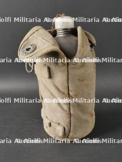 Gourdes de parachutiste US. US paratrooper canteens — miniature 17