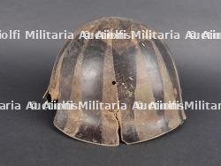 Lot Liner de casque parachutiste US avec laundry, liner casque USM1 et quart nominatifs. Lot of US paratrooper helmet liner with laundry number, USM1 liner and named mess kit cup — photo 17