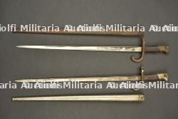 Lot de 2 épées baïonnettes Gras Mle 1874. Lot of 2 French Gras M1874 sword bayonets.