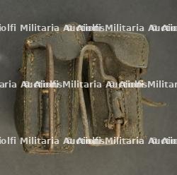 Paire de cartouchières françaises M1884. Pair of French M1884 ammunition pouches. — miniature 3
