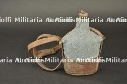 Bidon français de cavalerie avec housse bleu horizon. French cavalry canteen with horizon blue cover. — photo 6