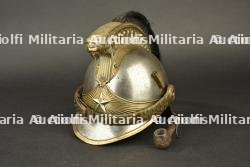 Casque modèle 1913 du 4e hussards avec pipe artisanale, provenance Loos en Gohelle. M1913 helmet of the 4th Hussars with handmade pipe from Loos-en-Gohelle. — photo 1