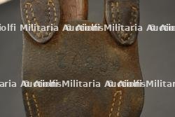 Baïonnette Berthier M1892 avec son porte fourreau. Berthier M1892 bayonet with scabbard frog. — miniature 2