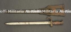 Baïonnette Berthier M1892 avec son porte fourreau. Berthier M1892 bayonet with scabbard frog. — photo 5