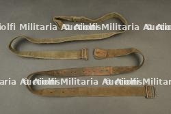 Lot de 2 bretelles de fusil francais dont une ersatz. Lot of 2 French rifle slings including an ersatz example. — photo 1