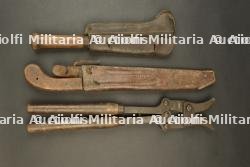 Scie, serpe et pince françaises. French saw, billhook and pliers.