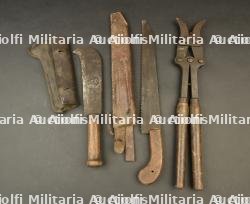Scie, serpe et pince françaises. French saw, billhook and pliers. — miniature 2