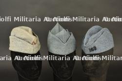 Lot de 3 bonnets de police francais. Lot of 3 French side caps.