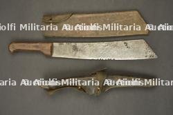 Coupe coupe de tirailleur et pioche francaise. French colonial infantry machete and pickaxe.