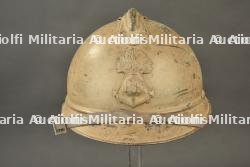 Casque Adrian moutarde des troupes coloniales. Mustard-coloured Adrian helmet of French Colonial Troops.