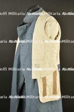 Capote francaise troupe M1915 bleu horizon du 55e de Ligne. French M1915 enlisted horizon blue greatcoat of the 55th Infantry Regiment. — miniature 2