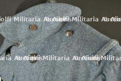 Capote francaise troupe M1915 bleu horizon du 55e de Ligne. French M1915 enlisted horizon blue greatcoat of the 55th Infantry Regiment. — miniature 7