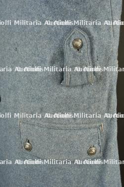Capote francaise troupe M1915 bleu horizon du 55e de Ligne. French M1915 enlisted horizon blue greatcoat of the 55th Infantry Regiment. — photo 13