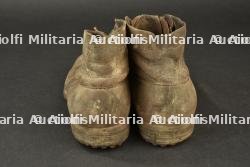 Paire de brodequins français modèle 1917. Pair of French M1917 ankle boots. — photo 4