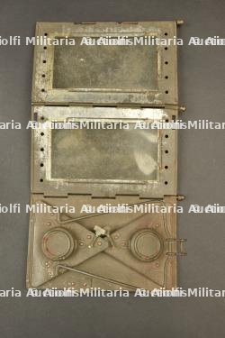Musette d'infirmier francais et lampe Montjardet. French medic's bag and Montjardet lamp. — photo 3