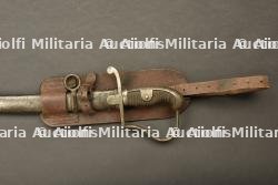 Sabre allemand Blucher de l'artillerie avec porte sabre en cuir. German Blücher artillery sabre with leather sword carrier. — photo 14