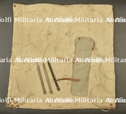 Toile de tente allemande et étui de piquets de tente. German shelter half and tent-peg bag. — photo 3