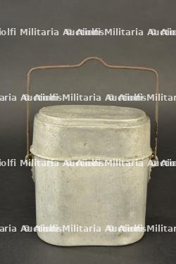 Gamelle, quart et couverts allemands. German mess tin, cup and cutlery. — photo 2