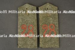 Paire de pattes d'épaule M1907 simplifiées du JR28 de Koblenz. Pair of simplified M1907 shoulder straps of Infantry Regiment 28 of Koblenz.