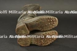 Paire de bottes allemandes. Pair of German boots. — photo 3