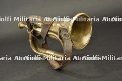 Signalhorn du JR23 avec sa sangle. Signal horn of German Infantry Regiment 23 with strap.