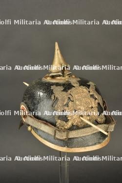 Casque à pointe du Wurttemberg avec impacts. Battle-damaged Württemberg pickelhaube.