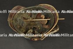 Casque à pointe du Wurttemberg avec impacts. Battle-damaged Württemberg pickelhaube. — miniature 6