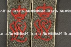 Paire de pattes d'épaule M1915 du JR111 badois. Pair of Baden Infantry Regiment 111 M1915 shoulder straps. — photo 3