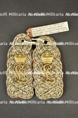 Paire de pattes d'épaule M1915 d'un Major du JR111 Badois. Pair of M1915 major's shoulder boards of Baden Infantry Regiment 111.