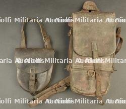 Sacoche d'officier monté du DR20 badois et poche à fer. Mounted officer's saddlebag of Baden Dragoon Regiment 20 and horseshoe pouch.
