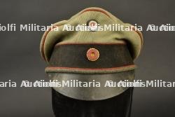 Casquette en velours feldgrau d'un sous officier du 22e Dragons Badois. Feldgrau velvet NCO's peaked cap of Baden Dragoon Regiment 22.