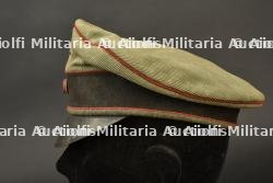 Casquette en velours feldgrau d'un sous officier du 22e Dragons Badois. Feldgrau velvet NCO's peaked cap of Baden Dragoon Regiment 22. — miniature 8
