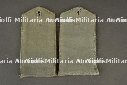 Paire de pattes d'épaule M1907 simplifiées du JR134 saxon. Pair of simplified M1907 shoulder straps of Saxon Infantry Regiment 134. — miniature 2